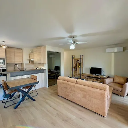 Plein Coeur De Raphael Acces Mer, Parking Et Terrasse Apartment *